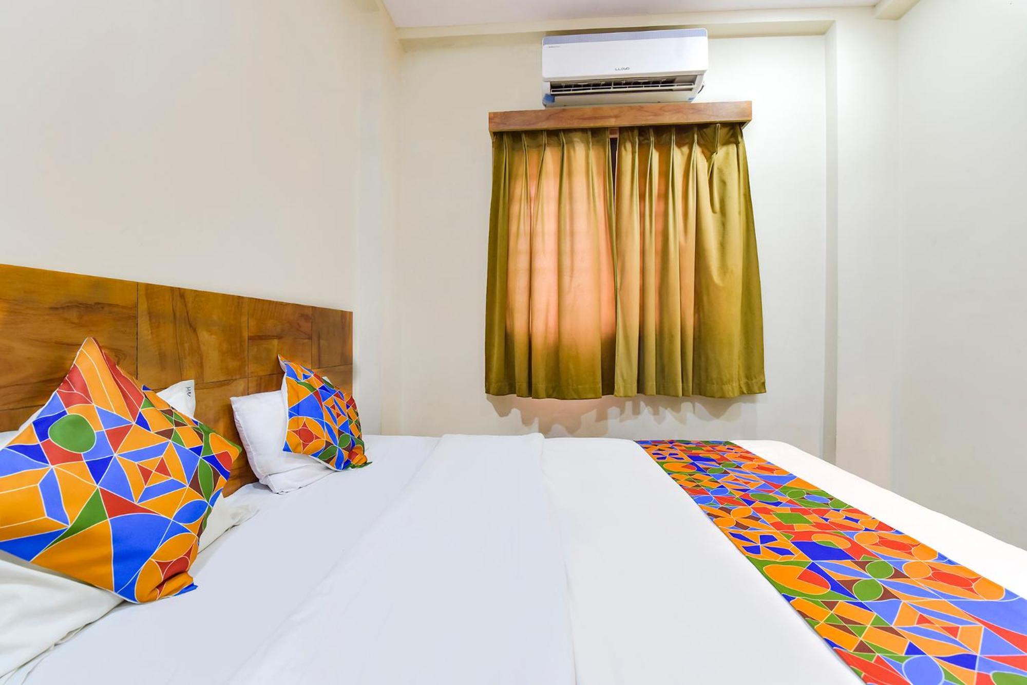 Fabexpress Nishesh Tower Hotel Ujjain Exterior foto