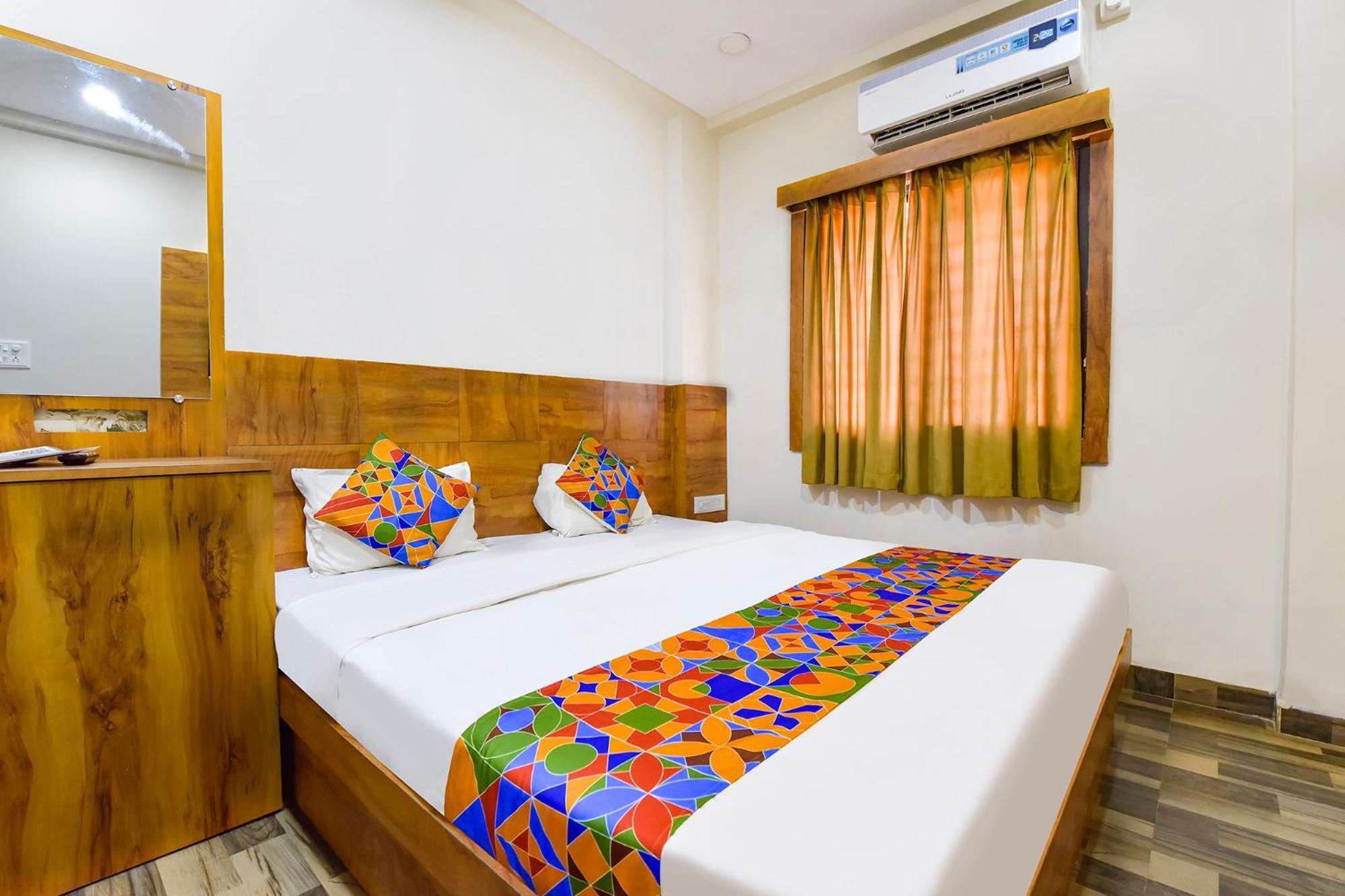 Fabexpress Nishesh Tower Hotel Ujjain Exterior foto